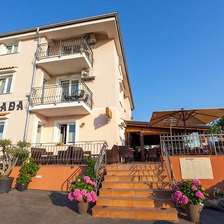 Apartments Jadranka Малинска Екстериор снимка