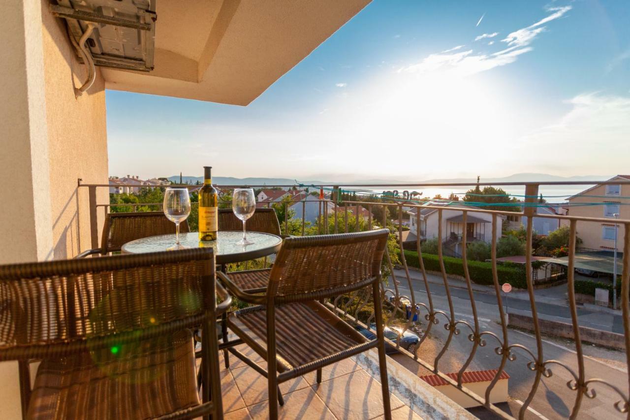 Apartments Jadranka Малинска Екстериор снимка